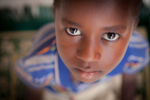 portrait jeune garçon niger