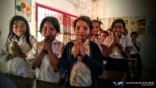 petites filles salut asiatique Cambodge