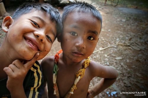 petits garçons souriants Cambodge