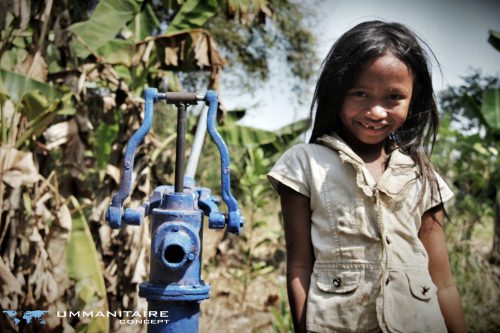 enfant sourire puits Asie