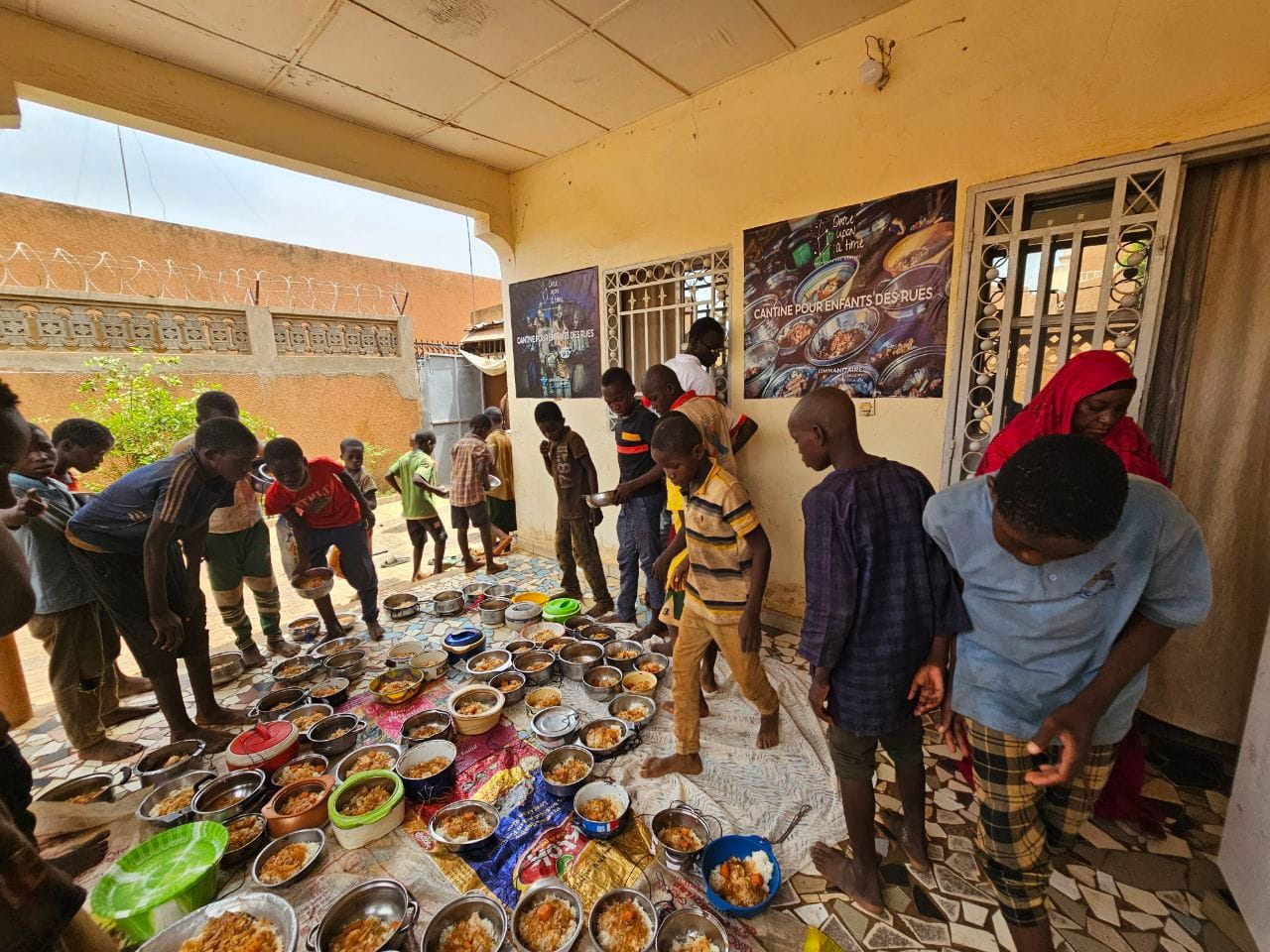 cantine pour enfant des rues